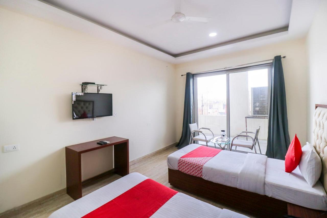 Hotel Vaccinated Staff- OYO Flagship 69860 Mastana Palace Varanasi Exterior foto