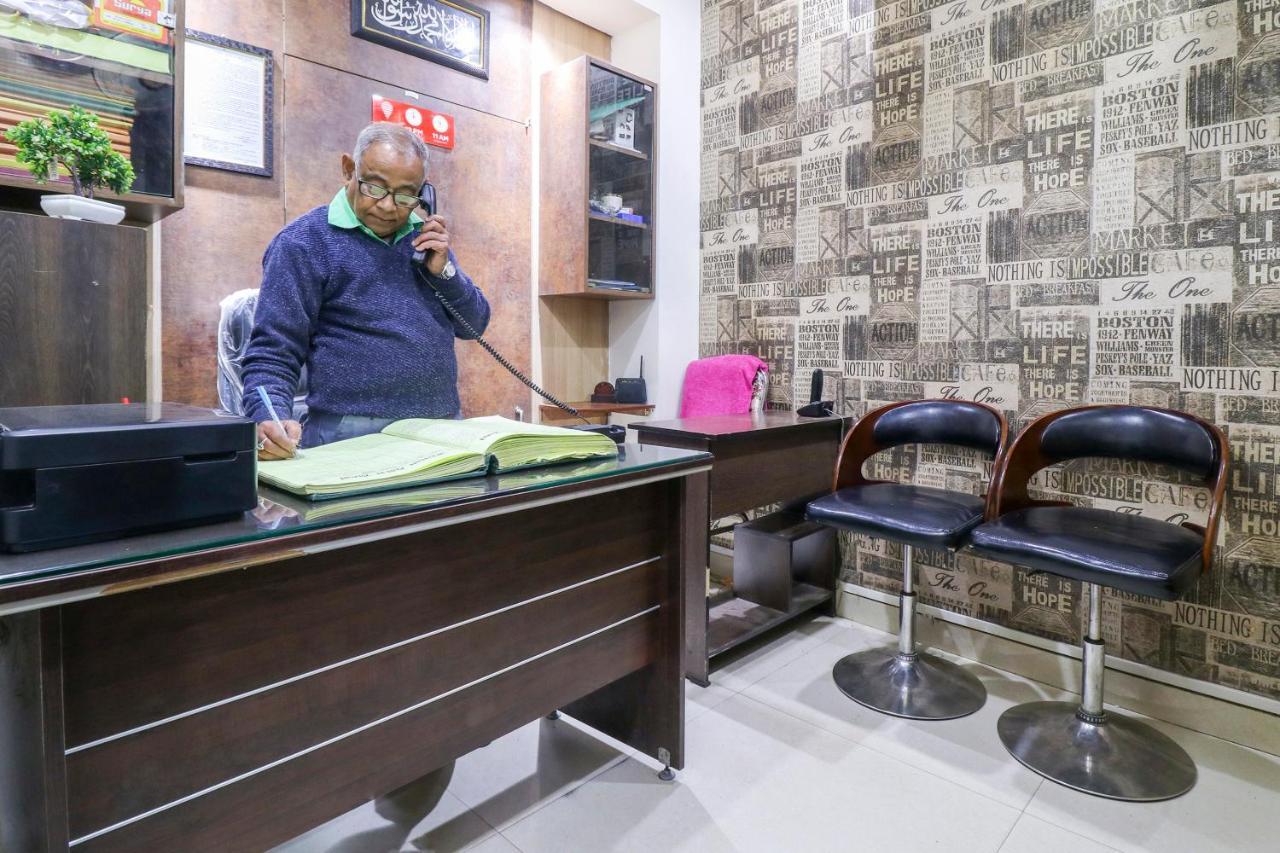 Hotel Vaccinated Staff- OYO Flagship 69860 Mastana Palace Varanasi Exterior foto