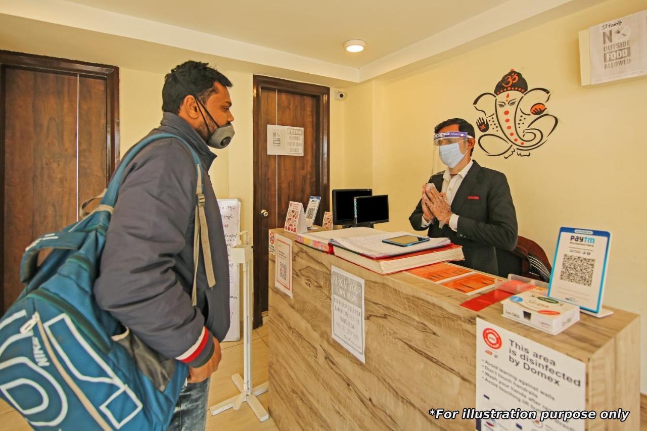 Hotel Vaccinated Staff- OYO Flagship 69860 Mastana Palace Varanasi Exterior foto