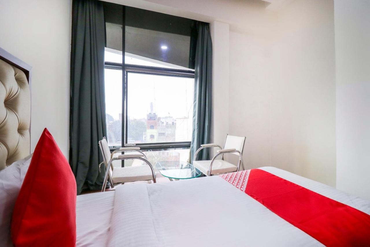 Hotel Vaccinated Staff- OYO Flagship 69860 Mastana Palace Varanasi Exterior foto